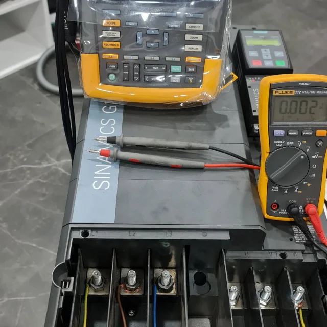 Ölcüm ve analiz onarim bakim 
@flukecorp